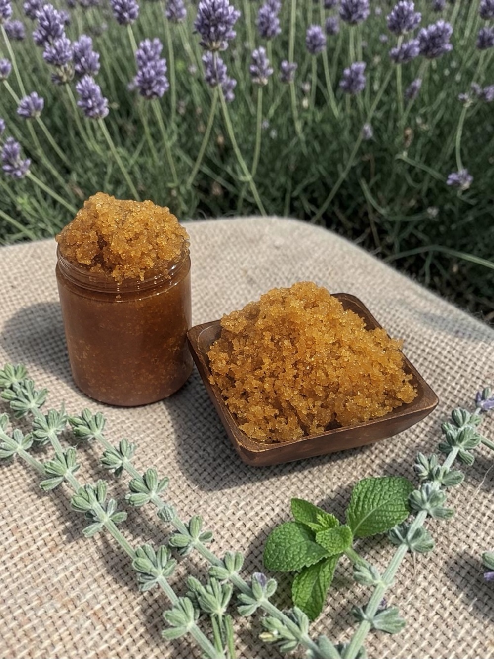 Brown Raw Sugar Exfoliating Body Scrub Luxury Oils Orch& Vine - Picture 2 of 2